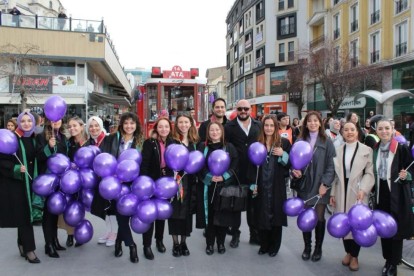 8 MART DÜNYA EMEKÇİ KADINLAR GÜNÜ