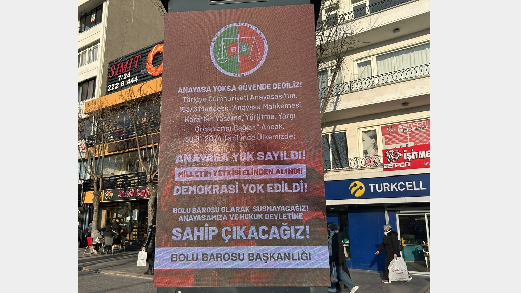 ANAYASAMIZA SAHİP ÇIKMAK ZORUNDAYIZ !!!